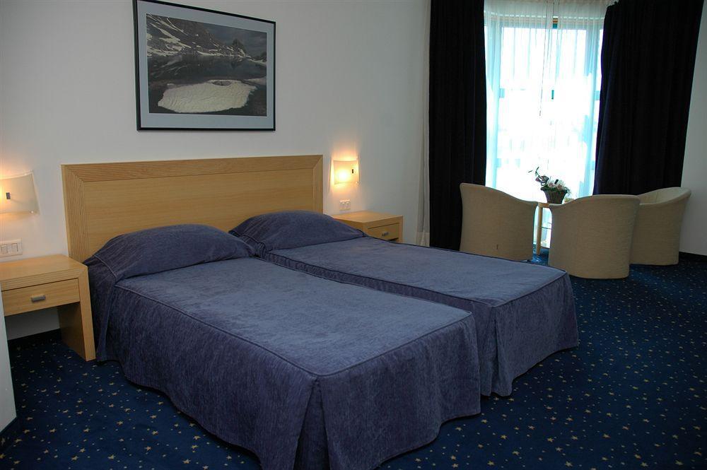 Hotel Blue Star Budva Bagian luar foto